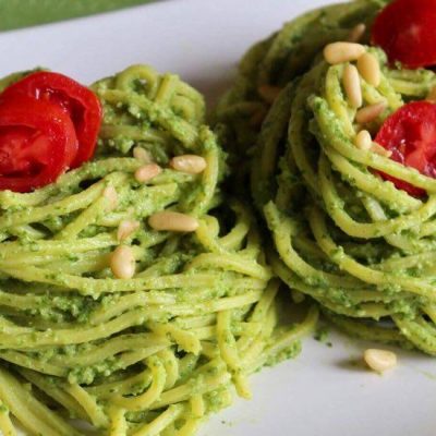 soofoodies creamy avocado and spinach pasta main dish