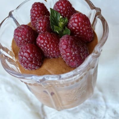 soofoodies chocolate mousse with raspberries dessert